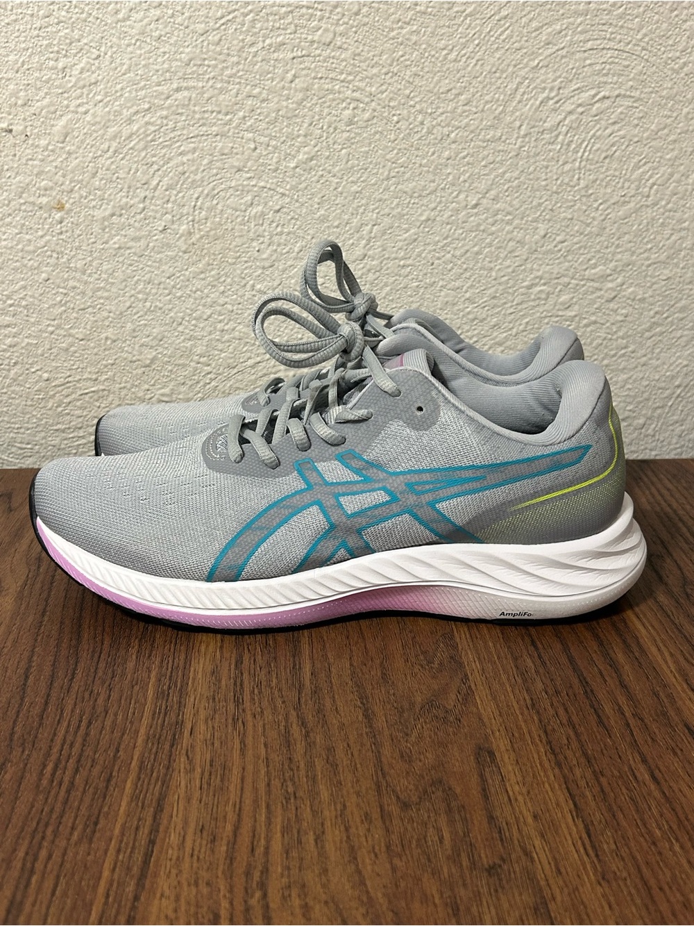 Asics Gel-Excite 9 Women's Size 9 Running Shoes Piedmont Grey/Sea Glass